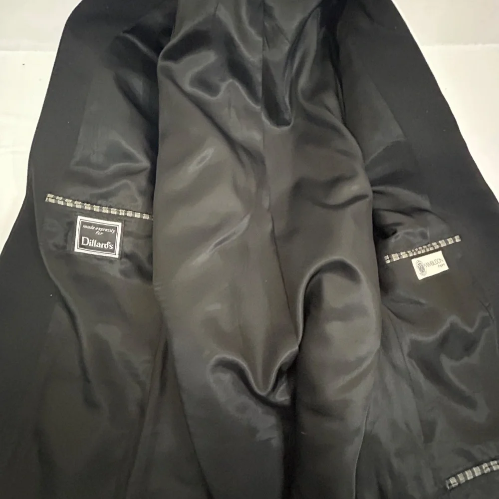 Wimbledon Blazer Sport Coat Size Black Gold‎ Logo Buttons
